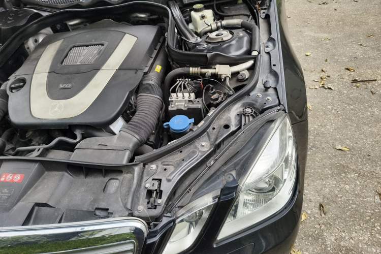 Used Mercedes-Benz E-Class 2012 E 300 L Elegant Model Engine Bay Left