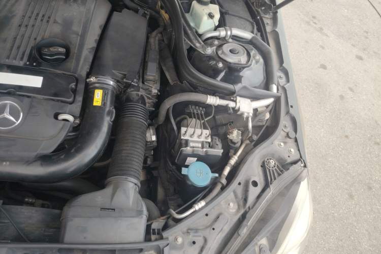 Used Mercedes-Benz E-Class 2012 E 200 L CGI Elegant Model Engine Bay Left