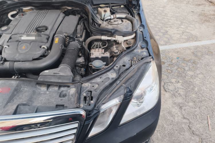 Used Mercedes-Benz E-Class 2012 E 200 L CGI Elegant Model Engine Bay Left