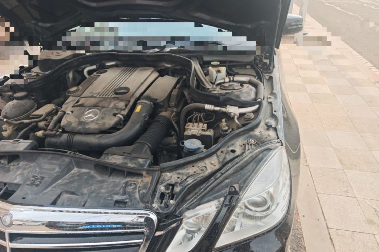 Used Mercedes-Benz E-Class 2012 E 260 L CGI Fashion Model Engine Bay Left