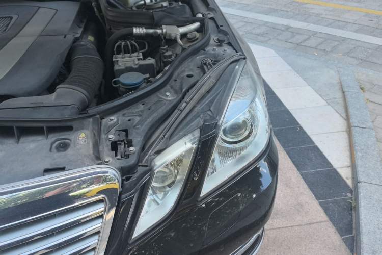 Used Mercedes-Benz E-Class 2012 E 300 L Elegant Model Engine Bay Left