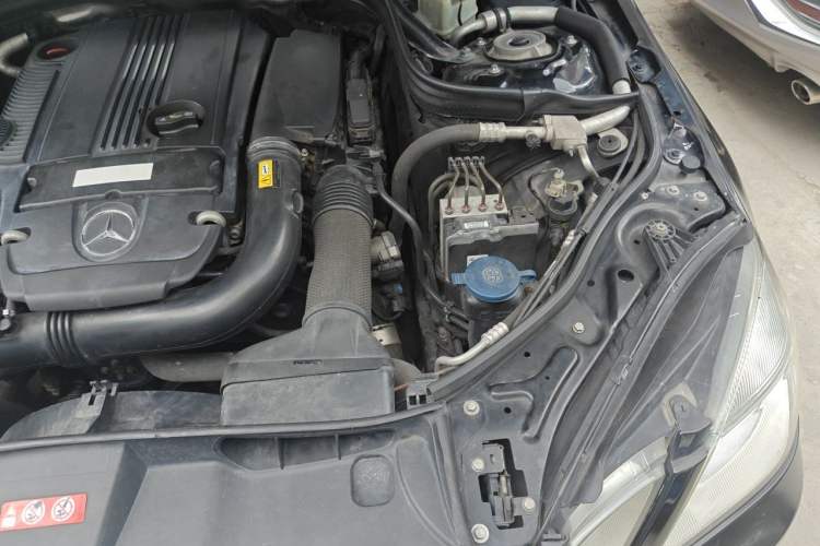 Used Mercedes-Benz E-Class 2012 E 200 L CGI Elegant Model Engine Bay Left