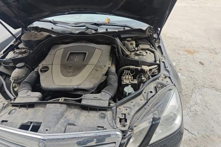 Used Mercedes-Benz E-Class 2012 E 300 L Elegant Model Engine Bay Left