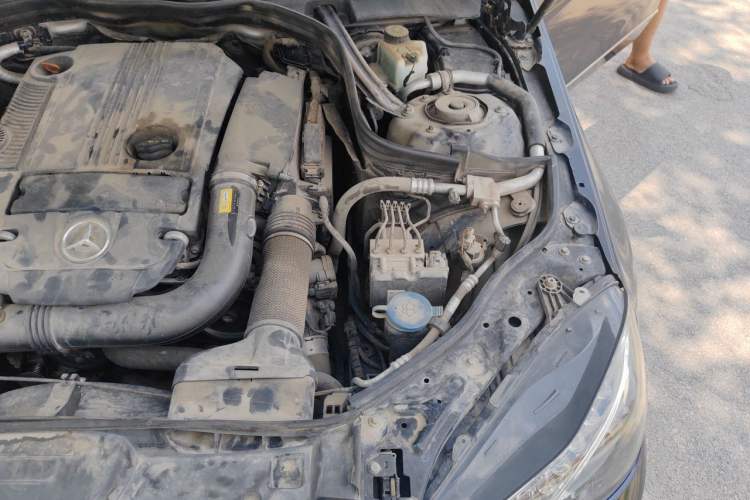 Used Mercedes-Benz E-Class 2012 E 200 L CGI Elegant Model Engine Bay Left