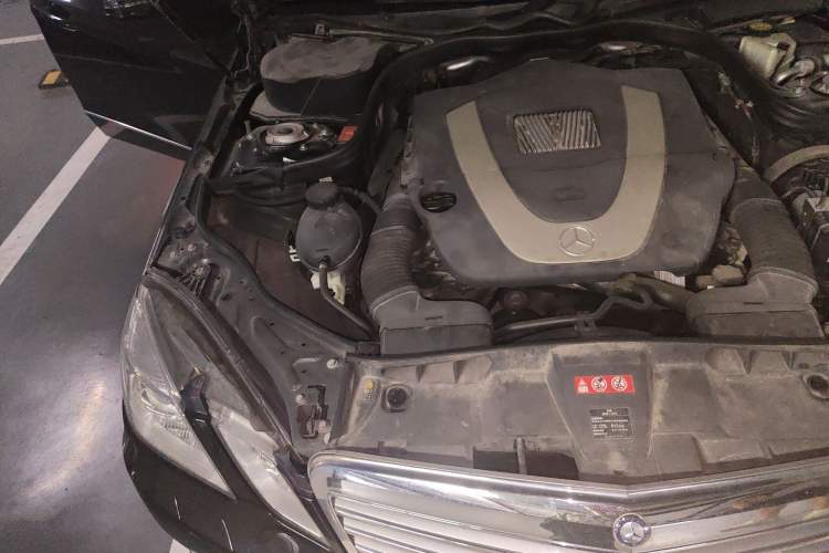 Used Mercedes-Benz E-Class 2012 E 300 L Elegant Model Engine Bay Right