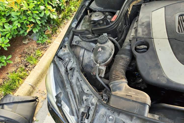 Used Mercedes-Benz E-Class 2012 E 300 L Stylish Luxury Model Engine Bay Right