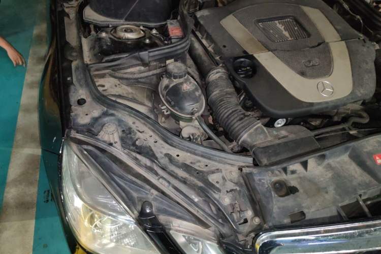 Used Mercedes-Benz E-Class 2012 E 300 L Stylish Luxury Model Engine Bay Right