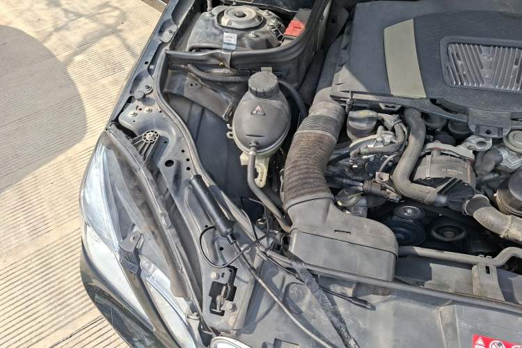 Used Mercedes-Benz E-Class 2012 E 300 L Elegant Model Engine Bay Right