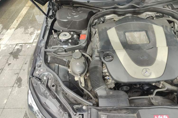 Used Mercedes-Benz E-Class 2012 E 300 L Elegant Model Engine Bay Right