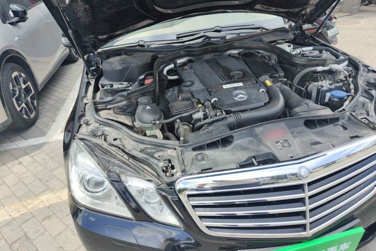 Used Mercedes-Benz E-Class 2012 E 260 L CGI Fashion Model Engine Bay Right