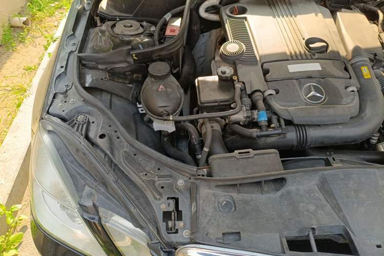 Used Mercedes-Benz E-Class 2012 E 200 L CGI Elegant Model Engine Bay Right