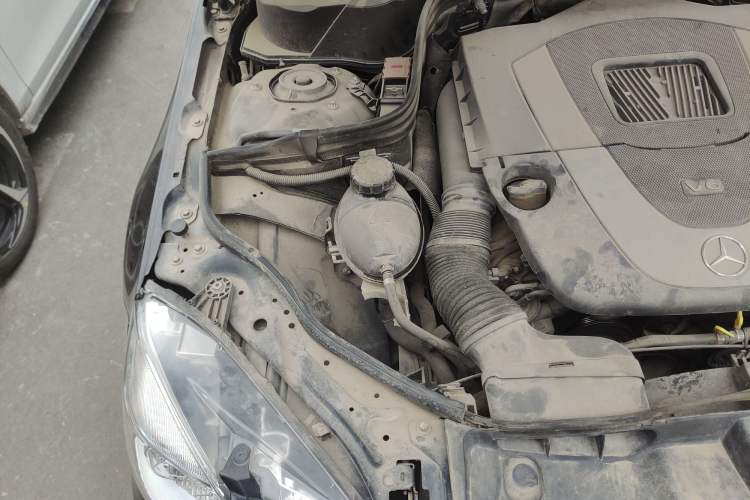 Used Mercedes-Benz E-Class 2012 E 300 L Elegant Model Engine Bay Right