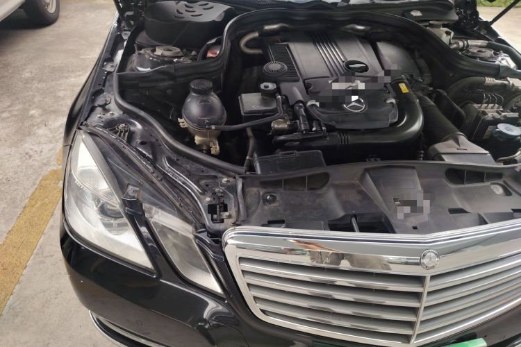 Used Mercedes-Benz E-Class 2012 E 260 L CGI Fashion Model Engine Bay Right