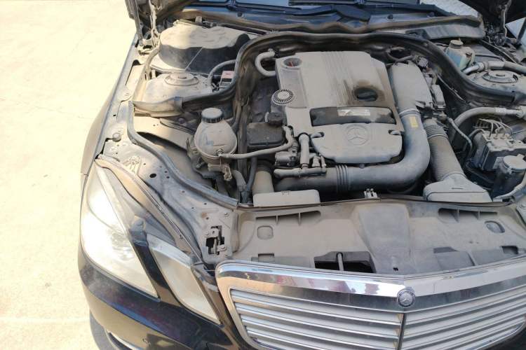 Used Mercedes-Benz E-Class 2012 E 200 L CGI Elegant Model Engine Bay Right