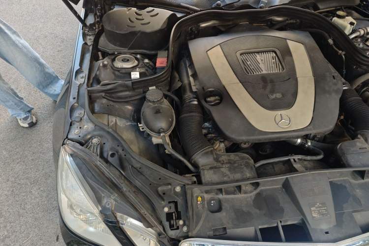 Used Mercedes-Benz E-Class 2012 E 300 L Elegant Model Engine Bay Right