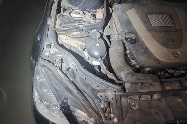 Used Mercedes-Benz E-Class 2012 E 300 L Elegant Model Engine Bay Right