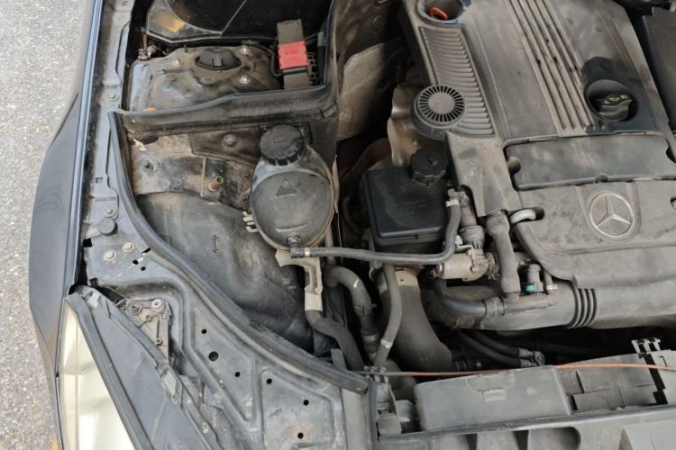 Used Mercedes-Benz E-Class 2012 E 200 CGI Coupe Engine Bay Right