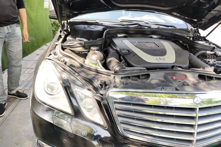 Used Mercedes-Benz E-Class 2012 E 300 L Elegant Model Engine Bay Right