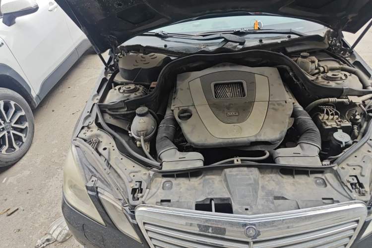 Used Mercedes-Benz E-Class 2012 E 300 L Elegant Model Engine Bay Right