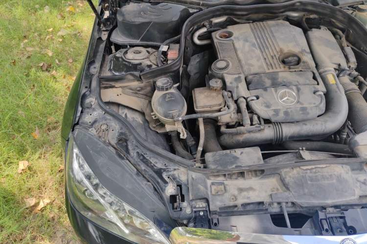 Used Mercedes-Benz E-Class 2012 E 200 L CGI Elegant Model Engine Bay Right