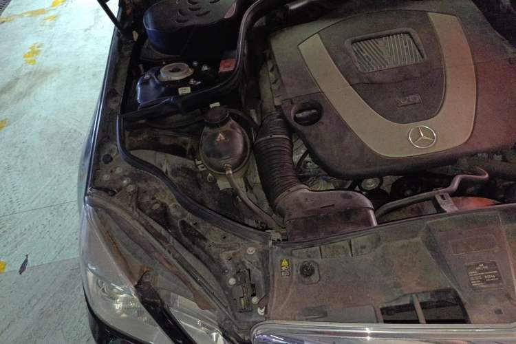 Used Mercedes-Benz E-Class 2012 E 300 L Elegant Model Engine Bay Right
