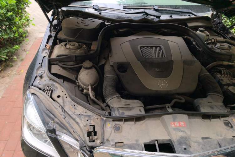 Used Mercedes-Benz E-Class 2012 E 300 L Elegant Model Engine Bay Right