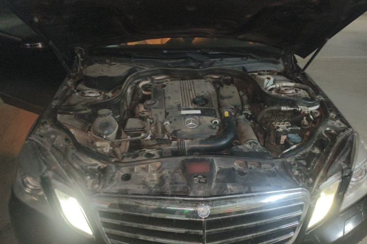 Used Mercedes-Benz E-Class 2012 E 260 L CGI Fashion Model Engine Bay