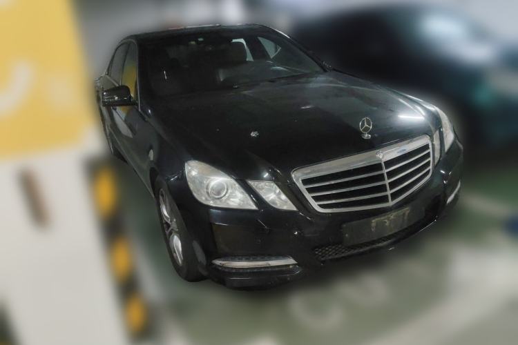 Used Mercedes-Benz E-Class 2012 E 300 L Fashion Model Front Right 45 Deg