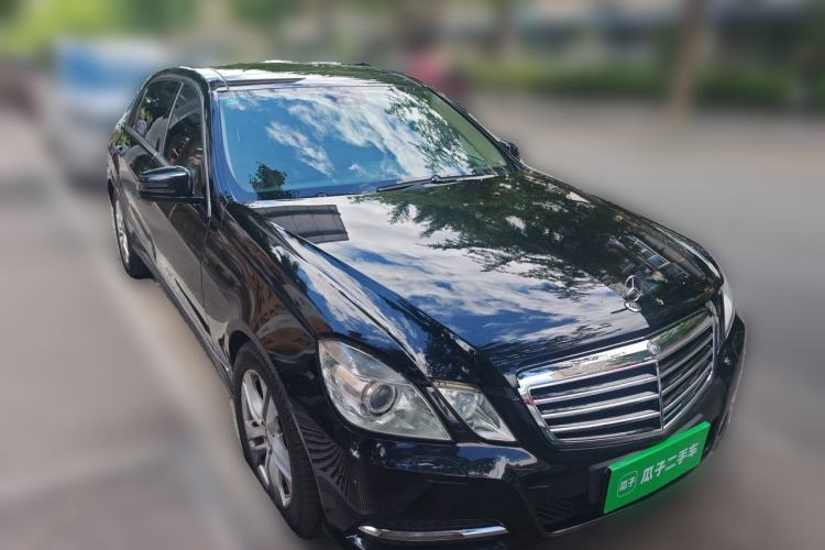 Used Mercedes-Benz E-Class 2012 E 300 L Fashion Model Front Right 45 Deg