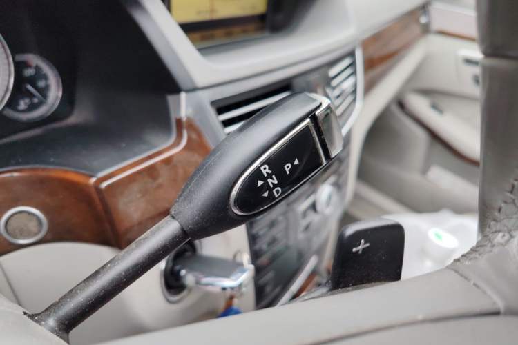 Used Mercedes-Benz E-Class 2012 E 300 L Elegant Model Gear Lever