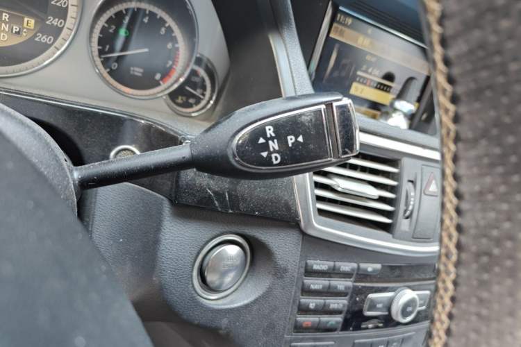 Used Mercedes-Benz E-Class 2012 E 300 L Fashion Model Gear Lever