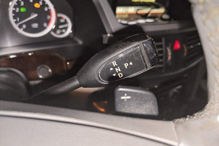 Used Mercedes-Benz E-Class 2012 E 300 L Elegant Model Gear Lever
