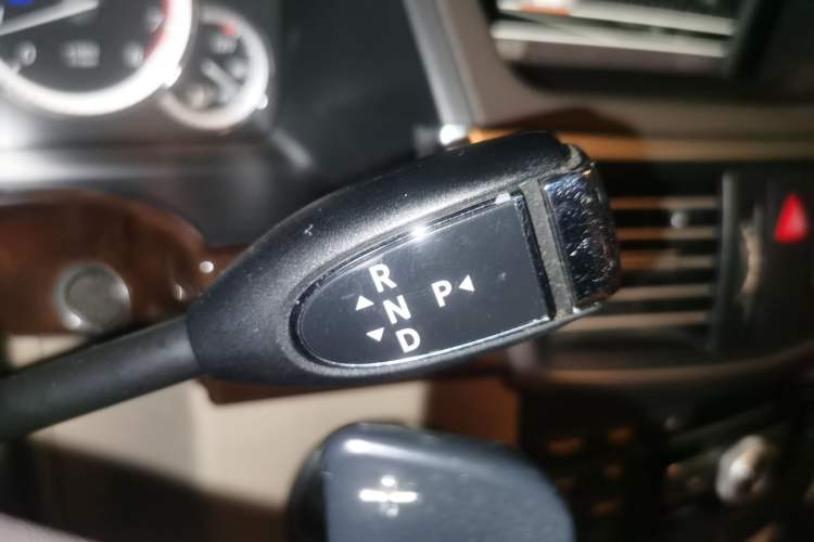 Used Mercedes-Benz E-Class 2012 E 200 L CGI Elegant Model Gear Lever