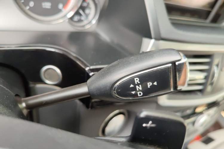 Used Mercedes-Benz E-Class 2012 E 300 L Stylish Luxury Model Gear Lever