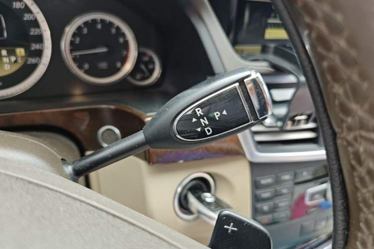 Used Mercedes-Benz E-Class 2012 E 200 L CGI Elegant Model Gear Lever