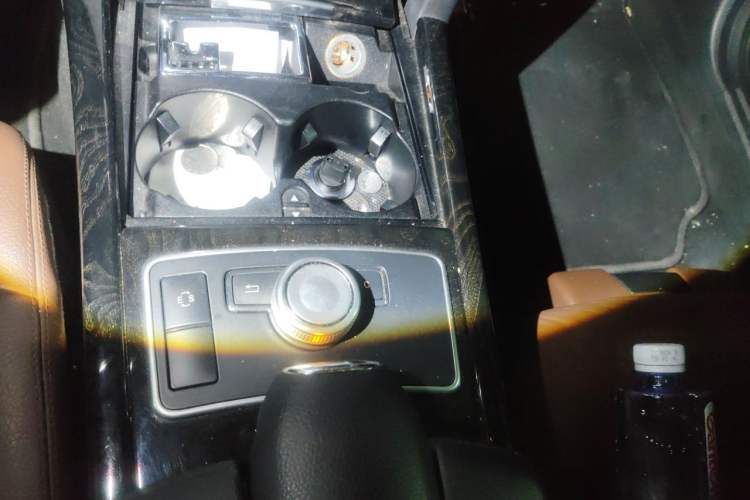Used Mercedes-Benz E-Class 2012 E 300 L Fashion Model Gear Lever