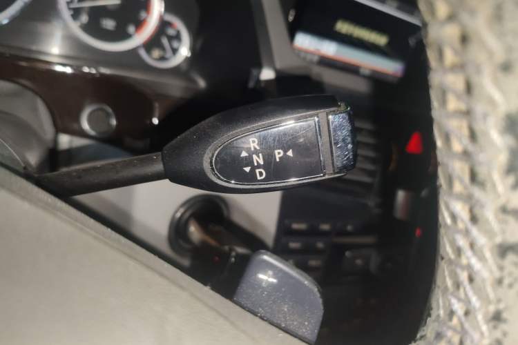 Used Mercedes-Benz E-Class 2012 E 200 L CGI Elegant Model Gear Lever
