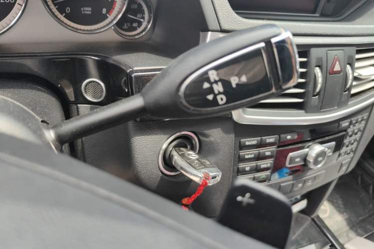 Used Mercedes-Benz E-Class 2012 E 260 L CGI Fashion Model Gear Lever