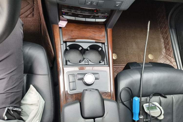 Used Mercedes-Benz E-Class 2012 E 300 L Elegant Model Gear Lever