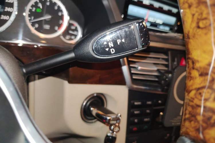 Used Mercedes-Benz E-Class 2012 E 300 L Elegant Model Gear Lever