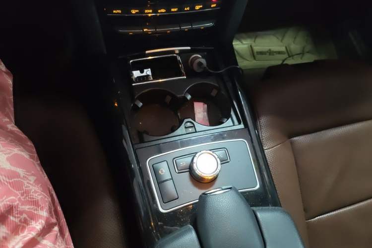 Used Mercedes-Benz E-Class 2012 E 300 L Fashion Model Gear Lever