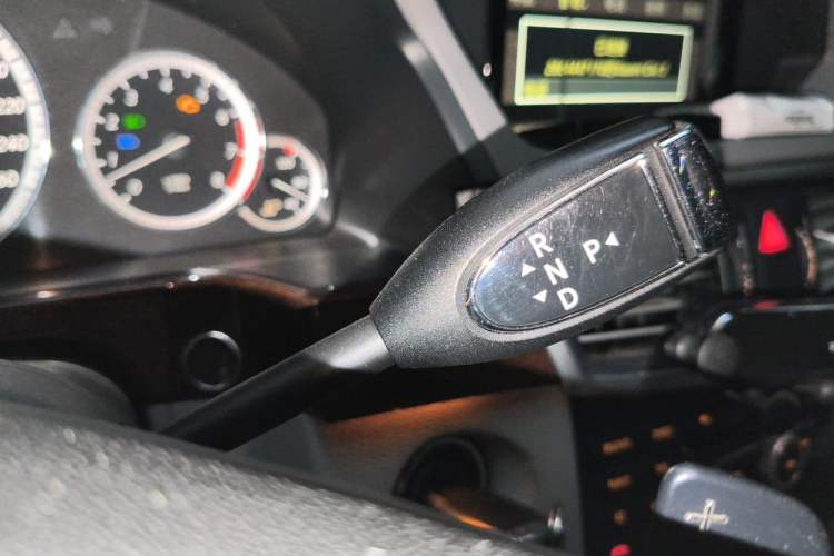 Used Mercedes-Benz E-Class 2012 E 300 L Elegant Model Gear Lever