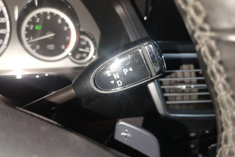 Used Mercedes-Benz E-Class 2012 E 260 L CGI Fashion Model Gear Lever