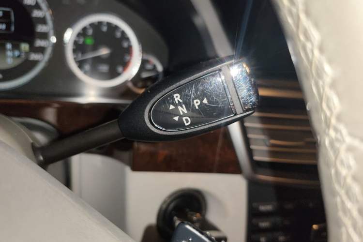 Used Mercedes-Benz E-Class 2012 E 200 L CGI Elegant Model Gear Lever