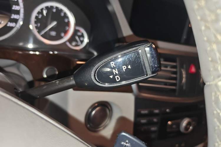 Used Mercedes-Benz E-Class 2012 E 300 L Elegant Model Gear Lever