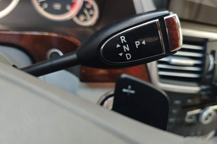 Used Mercedes-Benz E-Class 2012 E 300 L Elegant Model Gear Lever