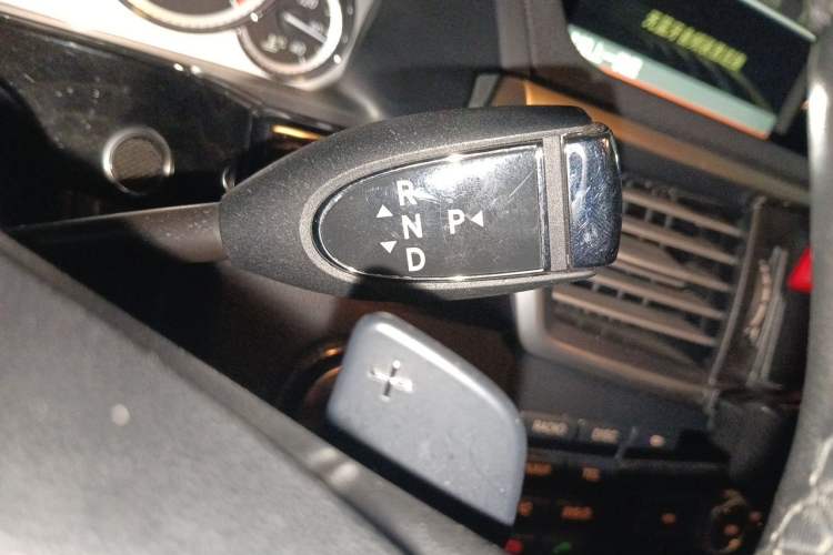 Used Mercedes-Benz E-Class 2012 E 300 L Fashion Model Gear Lever