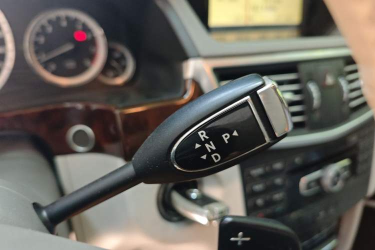 Used Mercedes-Benz E-Class 2012 E 200 L CGI Elegant Model Gear Lever