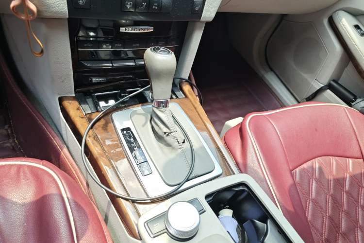 Used Mercedes-Benz E-Class 2012 E 200 L CGI Elegant Model Gear Lever