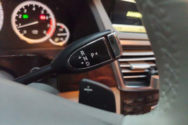 Used Mercedes-Benz E-Class 2012 E 200 L CGI Elegant Model Gear Lever